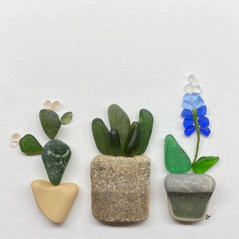 Small Sea Glass Art, Sea Glass Plants, Sea Glass Succulent, Sea Crystals, Sea Glass Diy, Sea Glass Artwork, Sea Glass Art Diy, Sea Glass Mosaic, Sea Glass Art Projects