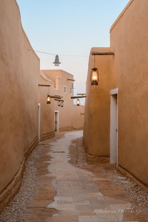 15 Unexpected Things to do in Riyadh, Saudi Arabia (+ Map!) Riyadh Saudi Arabia Aesthetic, Riyadh Architecture, Riyadh Aesthetic, Saudi Arabia Aesthetic, Arabia Aesthetic, Saudi Arabia Map, Saudi Culture, Life In Saudi Arabia, Mixed Baby