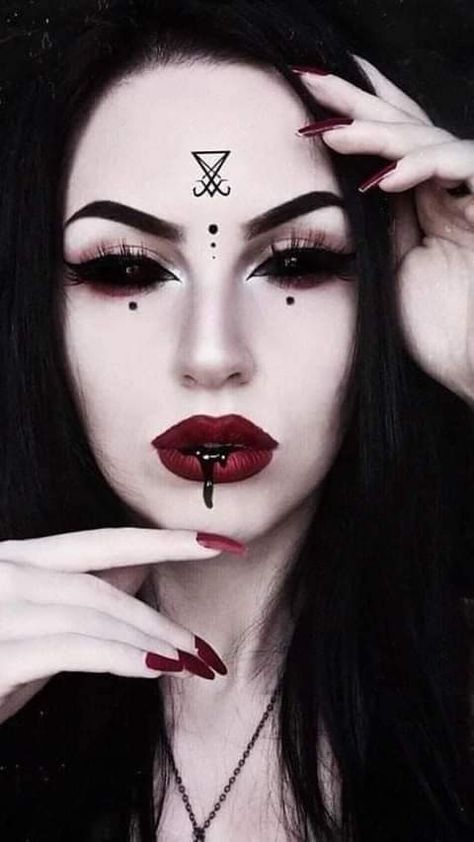 Satanic Makeup, Medieval Makeup, Satanic Panic, Goth Stuff, Gothic Models, Makeup Class, Vampire Art, Red Makeup, Goth Women