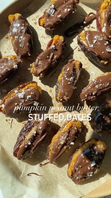 Maggie Michalczyk, RDN on Instagram: "Pumpkin PB stuffed dates! 🥰 A fun little sweet & salty treat with hints of pumpkin & pumpkin spice! They’re giving October vibes but you know I can’t not share when I have a new pumpkin idea! 😝🎃 Mix a little less than 1 tbsp of pumpkin purée with 1/4 cup creamy unsweetened peanut butter. Add that to half of a date, top with melted chocolate (I use @lilys_sweets), flakey sea salt & pumpkin spice! Refrigerate until the chocolate hardens & enjoy! #stuffe Peanut Butter Stuffed Dates, Pumpkin Cookie Dough, Fall Coffee Recipes, Pumpkin Cream Cold Brew, Pumpkin Peanut Butter, Starbucks Pumpkin Bread, Cream Cold Brew, S Mores Cookies, Stuffed Dates