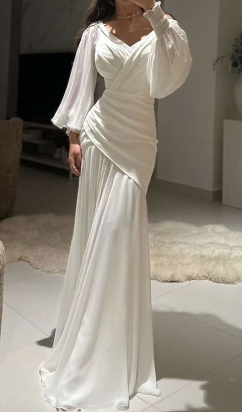 Estilo Hijab, Soiree Dresses, Modest Dresses Fashion, Soiree Dress, Gowns Dresses Elegant, Modest Dresses Casual, Elegant Dresses Classy, فستان سهرة, Dresses Classy