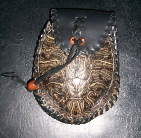 turtle shell pouch by mikeicewolf on deviantART Bullet Casing Jewelry, Turtle Shells, Deer Antler Crafts, Moda Steampunk, Leatherworking Tools, Turtle Crafts, Antler Crafts, Shell Purse, Curiosity Cabinet