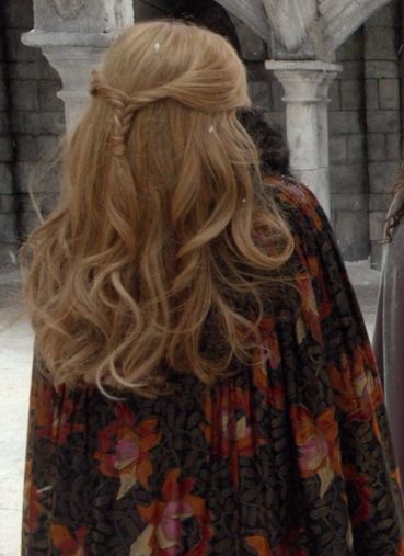 Yule Ball Hairstyles, Reign Hairstyles, Medieval Hairstyles, Long Hair Pictures, Light Blonde Hair, Good Hair Day, Mermaid Hair, Toy Soldiers, Aesthetic Hair