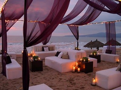 Sa Reception Entrance, Wedding Reception Seating, Beach Wedding Reception, Reception Seating, Outdoor Reception, Trendy Wedding, Lounge Areas, Beach Party, Wedding Table