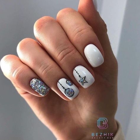 Nail Art Designs Short Nails, Nail Art Designs Short, Short Nails Ideas, Nail Art Noel, Eye Nail Art, Maroon Nails, Manicure Nail Designs, Art Pretty, Hello Nails