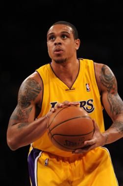 Shannon Brown...my fav!  Can't wait for the season to start. Shannon Brown, Party Cove, Just Got Engaged, Engagement Ring Style, Msu Spartans, Weekend Looks, Got Engaged, Western Conference, Michigan State Spartans