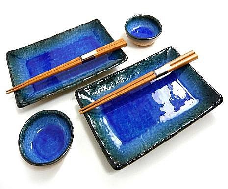 Pottery Sets, Asian Party Themes, Sake Sushi, Pottery Idea, Sushi Plates, Sushi Date, Sushi Making, Functional Ceramics, Making Pottery