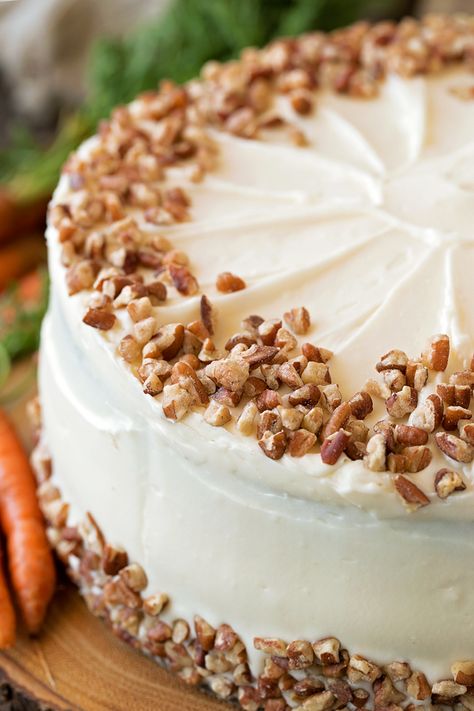 Rose Sweets, Thick Cream Cheese Frosting, Dessert Reception, Best Carrot Cake Recipe, Classic Carrot Cake, Butter Cakes, Cupcake Boutique, Life Made Simple, Carrot Cakes