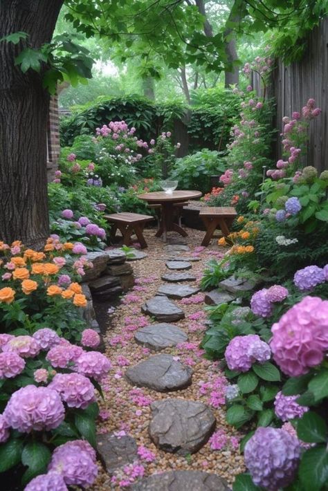 Garden With Walking Path, Dreamy Flower Garden, Walkthrough Garden Ideas, Secret Garden Landscape, Suburban Backyard Landscaping, English Gardens Landscape, Magical Backyard Garden, Gardens Around Trees, Sitting Garden Ideas