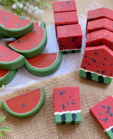 Lush Soap, Watermelon Soap, Soap Design Ideas, Mp Soap, Soap Art, Soap Display, Fancy Soap, Handmade Soap Recipes, Soap Shop