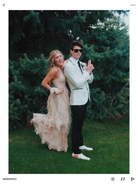 Boy Bsf, Prom Picture Poses, Prom Picture, Grad Pics, Prom Pictures, Picture Poses, Senior Year, Wedding Sneaker, Wedding Shoe