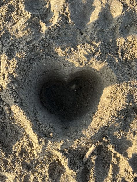 Sand Pictures Aesthetic, Sand Hole Picture, Beach Sand Photography, Heart Hole In Sand, Beach Sand Photos, Beach Aesthetic Photos Instagram, Beach Heart Pictures, Beach Asthetics Photos, Sand Heart Photo