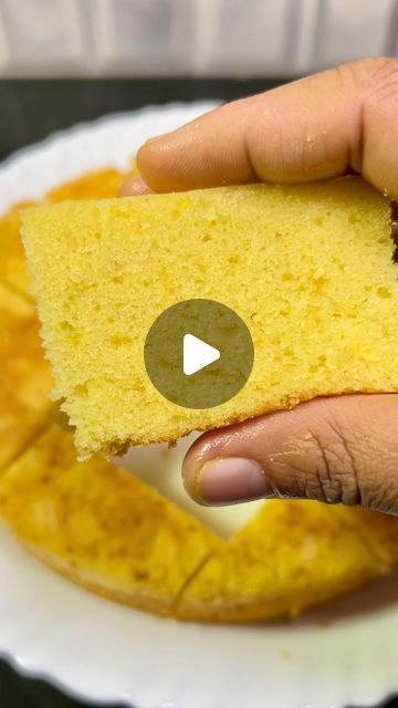 Jasmin K P on Instagram: "🥰പെട്ടെന്നൊരു no oven, no beater, perfect tea cake / hot milk cake ✌️ . . 💁 Video ഇഷ്ടപ്പെട്ടാൽ share ചെയ്യാനും Like ചെയ്യാനും മറക്കല്ലേ...🤗❤️ . . 💞 നിങ്ങളുടെ എല്ലാവരുടെയും സ്നേഹത്തിനും സപ്പോർട്ടിനും ഒത്തിരി ഒത്തിരി നന്ദി 🙏☺️☺️ . . Please Follow Me @jasmin.shanavas.eazyhome  . . #easycake #hotmilk  #teacake  #cakes #recipes #confectionery  #homebaking  #teatime  #vanillacake  #vanilla  #wondercakes  #butter  #nooven  #kochi  #simplerecipes  #homecooking  #homemade  #foodgasm  #snack  #bakery  #foodphotography  #foodies #foodporn #reelsinstagram  #viralreels  #trendingnow #chennai  #baking  #howtoperfect" Jasmine Cake, Hot Milk Cake, Cake Video, Milk Cake, Cakes Recipes, Vanilla Cake Recipe, Tea Cake, Cake Videos, Home Baking