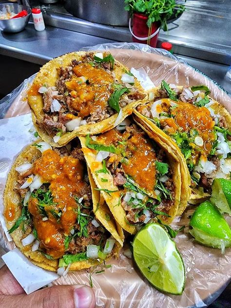 Mexican Food Aesthics, Tacos Aesthetic, Cooking Recipes For Dinner, Mexican Street Food, Food Babe, Island Food, Food Therapy, Food Recepie, Food Is Fuel