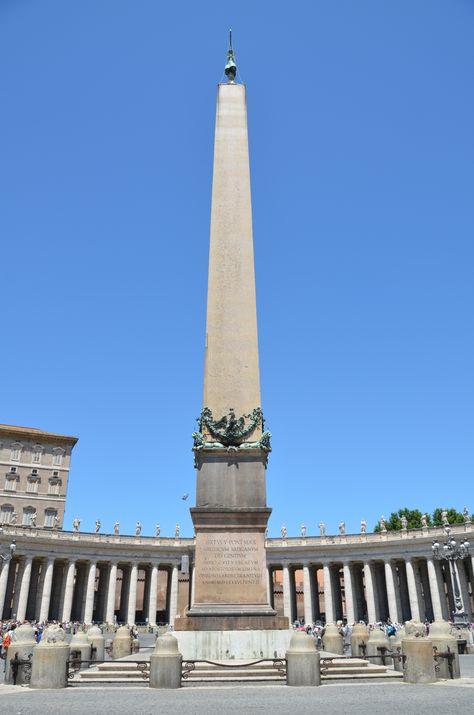 17. The Obelisk at St Peters Square St Peters Square, Museum Artifacts, Vatican Museum, Saint Peter Square, Ppt Background, Wine Logo, St Peters Basilica, St Peters, Vatican Museums