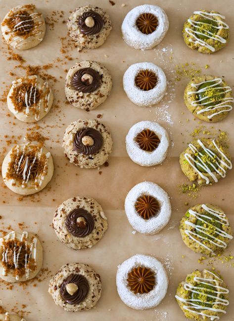 Thumbprint Cookies - Moribyan Chewy Sugar Cookie, Pistachio Butter, Hazelnut Cookies, Thumbprint Cookies Recipe, Sweet Bites, Biscoff Cookies, Chewy Sugar Cookies, Cookie Spread, Thumbprint Cookies