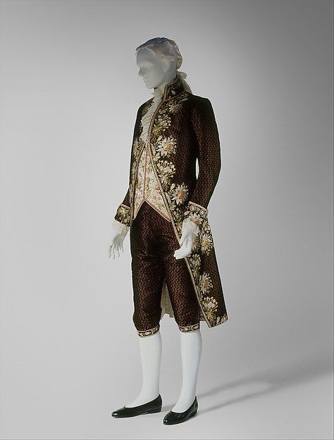 Fashion Flashback: Given that fashion was instrumental in the creation of Canada, this blog series explores the development of what Canadians wore one era at a time. Man’s Suit. (c. 1810). [S… 18th Century Mens Fashion, 1700 Fashion, Suit Embroidery, Rococo Fashion, 18th Century Costume, 18th Century Clothing, Historic Fashion, Period Clothing, 18th Century Fashion