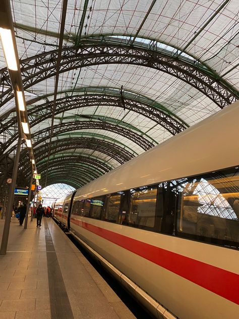 Eurostar Train Aesthetic, Eurostar Aesthetic, Interrail Aesthetic, German Core, Train Station Aesthetic, Moving City, Subway Aesthetic, Station Aesthetic, Aesthetic Trip