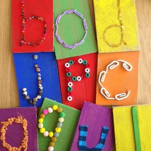 Touch 'n Learn Alphabet Cards are a brilliant way to teach letters through both touch and sight. I LOVE THIS IDEA as preschool kids' crafts! Diy Sensory Board, Learn Alphabet, Alphabet Crafts, Teaching Letters, Homemade Toys, Letter Activities, Educational Activities For Kids, Alphabet Cards, Alphabet Preschool