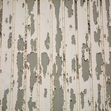 Eliminate as much of the peeling paint as you can. Small Wood Crafts Diy, Small Wood Crafts, Scrape Painting, Chipped Paint, Paint Repair, Peeling Paint, Outdoor Paint, Antique Doors, Wood Crafts Diy