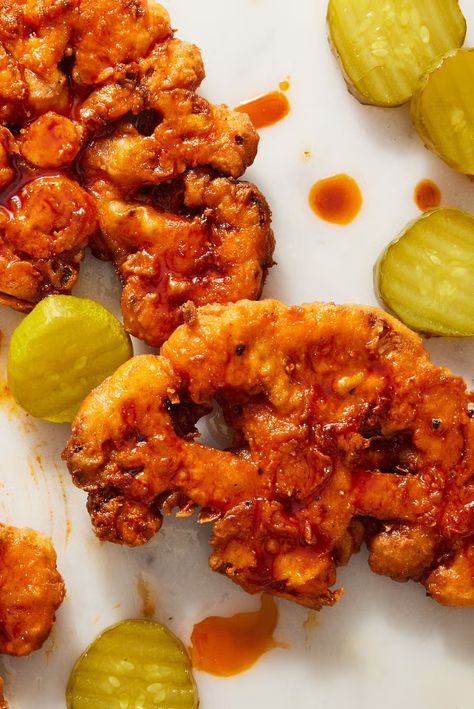 Nashville Hot Cauliflower Nashville Hot Cauliflower, Fall Vegetarian Recipes, Cottage Cheese Pasta, Pumpkin Lasagna, Butternut Squash Curry, Autumn Recipes Vegetarian, Pumpkin Ravioli, One Pot Vegetarian, Roasted Cauliflower Recipes