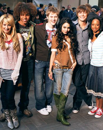 High School Musical Cast to Reunite After Five Years For Charity via @Us Weekly #HSMReunion High School Musical Funny, Gabriella And Troy, Zac Efron And Vanessa Hudgens, Troy Gabriella, Ryan Taylor, Troy And Gabriella, Zac Efron And Vanessa, Highschool Musical, Hannah Montana Miley Cyrus