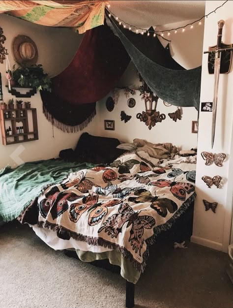 Main Character Room, Sideways Bed Against Wall, Bed In Alcove, 90s Whimsy Goth Bedroom, No Headboard Ideas, Boho Witchy Bedroom, Whimsigoth Bedroom, Witch Bedroom Decor, Bed In Living Room