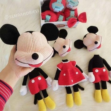 Easy Crochet Shrug, Crochet Mickey Mouse, Amigurumi Patterns Free, Happy Sunflower, Mouse Amigurumi, Crochet Bat, Crochet Baby Jacket, Crochet Toys Free Patterns, Crochet Doll Tutorial