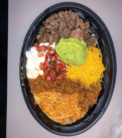 Taco Bell! Swipe to see how I ordered this power bowl. 10nc. Can be 8nc without extra meat or 6nc without pico! ✌🏼♥️🥓 . . . . . . #macros… Taco Bell Bowl, Healthy Taco Bell, Taco Bell Power Bowl, Keto Fast Food Options, Healthy Fast Food Options, Healthy Taco, Keto Fast Food, Power Bowl, Vegan Fast Food