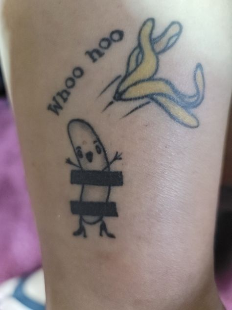 A Banana in high heels throwing away its peel with upper and lower sensored bars yelling whoo hoo Banana Bread Tattoo, Banana Tree Tattoo Minimalist, Banana Cat Tattoo, Cute Banana Tattoo, Banana Tattoo Minimalist, Learn Tattoo, Banana Tattoo, Dumbest Tattoos, Chiquita Banana