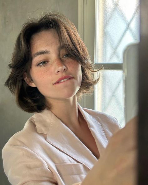 Hair Inspiration Short, Penteado Cabelo Curto, Short Hair Haircuts, Hair Reference, Cut My Hair, Aesthetic Hair, Short Hairstyles For Women, Pretty Hairstyles, Hair Goals