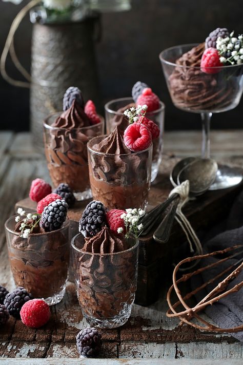 2 Ingredient Chocolate Mousse ... here's to good beginnings! - Glace Fruit, Summer Shoot, Dark Chocolate Mousse, Special Desserts, 2 Ingredient, Chocolate Mousse, Mini Desserts, 2 Ingredients, Sweet Treat