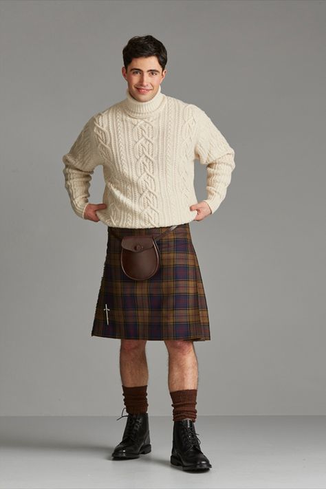 For an informa, casual & trendy kilt outfit, shop our Breacan. Perfect for a walk, the pub and everything in between! Kilt Casual, Kilt Outfit Men, Casual Kilt Outfit Men, Mens Kilts Outfit, Kilt Men, Kilted Men, Kilts For Men, Scotsman In Kilt, Ghillie Brogues