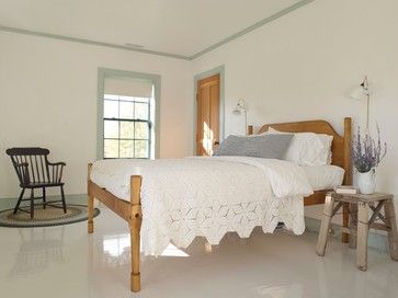 25 Beautiful Examples of Colored Trim All White Bedroom, Farmhouse Style Bedrooms, Window Treatments Living Room, Cream Walls, Special Style, Farmhouse Bedding, Traditional Houses, Farmhouse Bedroom Decor, Bedroom Layouts