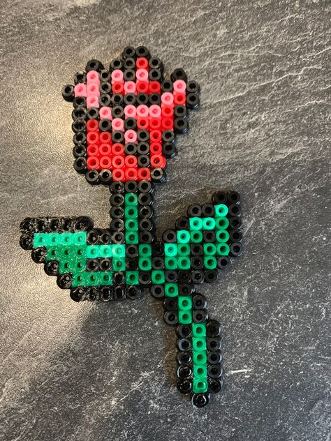 Medium Size Perler Bead Patterns, Perler Bead Rose Pattern, Rose Perler Bead Pattern, Rose Perler Beads, Pyssla Ideas Aesthetic, Small Perler Beads, Small Perler Beads Ideas, Kandi Perler, Pony Bead Animals