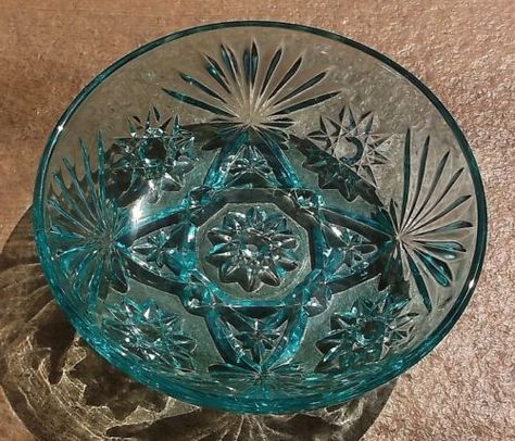 Vintage Anchor Hocking Prescut Star of David Turquoise Blue Glass 7 1/4" BOWL picclick.com Anchor Hocking Glassware, Relish Tray, Crystal Dishes, Vintage Serving Trays, Glass Ware, Murphy Beds, Tiffany Glass, Antique Glassware, Etched Glass