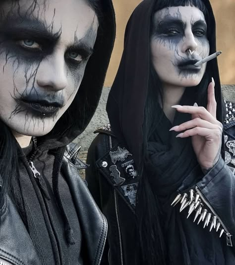 Heavy Metal Concert Makeup, Scary Goth Makeup, Heavy Metal Makeup, Haunt Makeup, Black Metal Fashion, Unconventional Makeup, Metal Makeup, Corpse Paint, Scary Clown Makeup