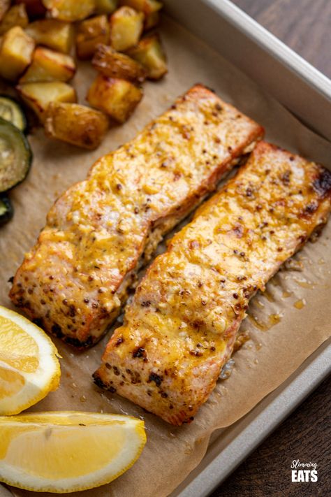 Oven Baked Salmon Fillet, Salmon Recipes Oven, Salmon Fillet Recipes, Oven Salmon, Salmon Recipes Baked Healthy, Mustard Salmon, Trout Recipes, Oven Baked Salmon, Broiled Salmon