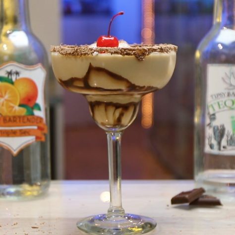 Try These Tasty New Margarita Recipes From Tipsy Bartender Chocolate Margarita, Chocolate Cocktail Recipes, Tequila Drinks Recipes, National Chocolate Cake Day, Passion Fruit Margarita, Flavored Margaritas, Chocolate Cocktails, Easy Holiday Desserts, Frozen Margaritas