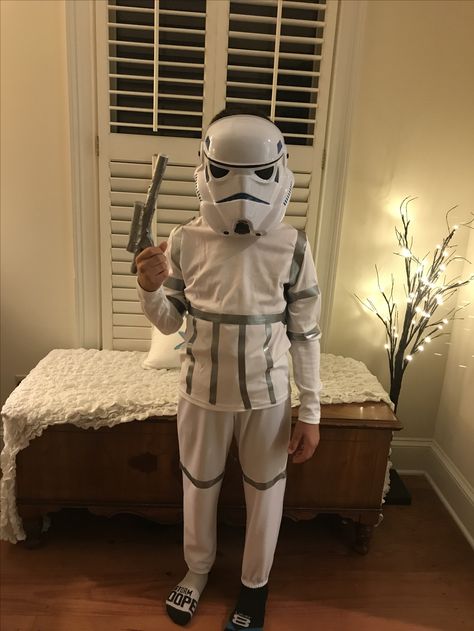 Storm trooper costume DIY Stormtrooper Diy Costume, Easy Diy Storm Trooper Costume, Diy Storm Cloud, Diy Storm Trooper Costume, Storm Cloud Costume, Storm Trooper Costume Kids, Storm Halloween Costume, Guy Costumes, Storm Halloween