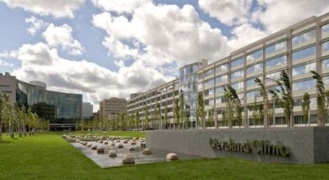 The Cleveland Clinic medical center in Cleveland, Ohio. Miamisburg Ohio, Happy City, Robotic Surgery, Cleveland Clinic, Best Hospitals, Jewish People, Big Money, Health System, Cleveland Ohio