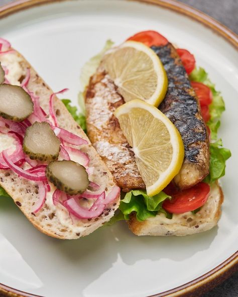 Fish Sandwich Recipes, Herring Recipes, Deep Pantry, Different Salads, Meat Sandwich, Red Onion Relish, Fish Sandwich, Onion Relish, Pickled Red Onions