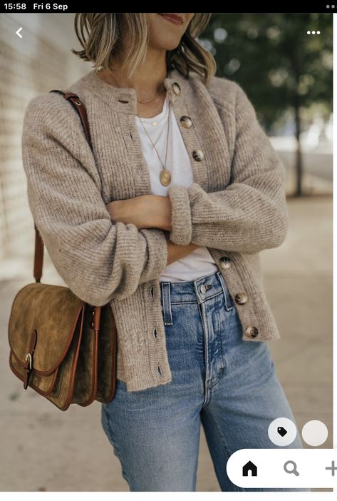 Cream Button Up Cardigan Outfit, Cream Button Up Sweater Outfits, Taupe Cardigan Outfit, Cream Cardigan Outfit, Winter Cardigan Outfit, Curated Ears, Taupe Cardigan, Oatmeal Cardigan, Looks Pinterest