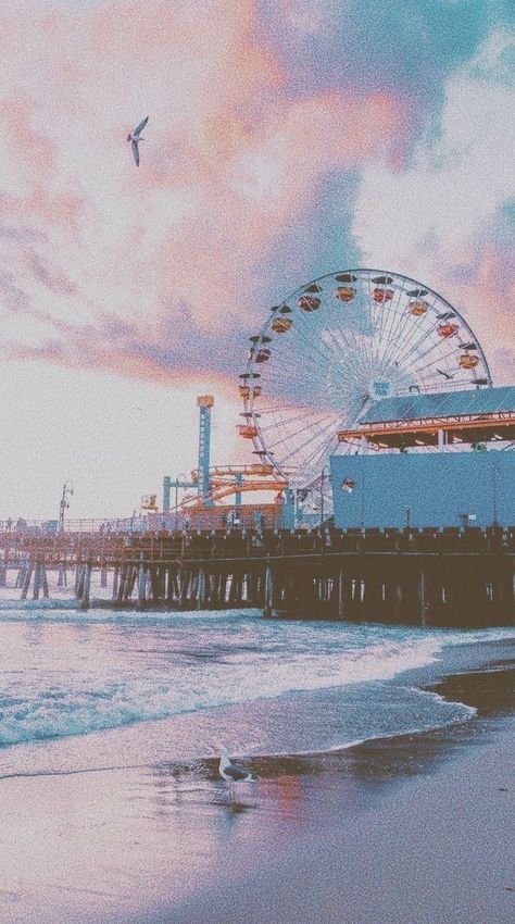 Santa Monica Pier - Santa Monica, California Tumblr Summer, Tumblr Nail Art, Landmarks Art, Wallpaper Iphone Summer, Whatsapp Wallpaper, Santa Monica Pier, Summer Water, Tumblr Photography, Natural Scenery