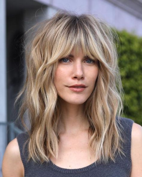 Trendy We Fryzurach, Shoulder Length Blonde, Medium Shag Haircuts, Medium Layered Hair, Fall Blonde, Wolf Cut, Stylish Haircuts, How To Style Bangs, Shag Haircut