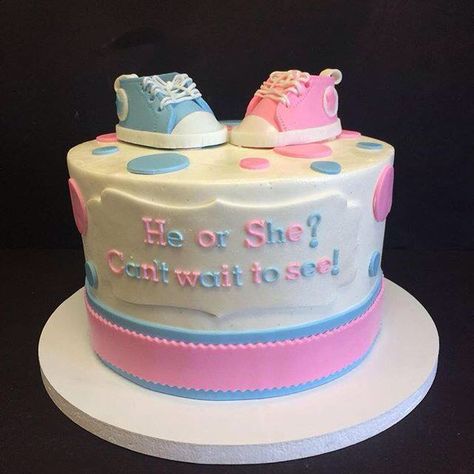 Jwoww And Roger, He Or She Cake, Creative Gender Reveal Ideas, Trendy Nails Ideas, Creative Gender Reveals, Gender Reveal Ideas, Blue Cakes, Gender Reveal Cake, Cake Lover