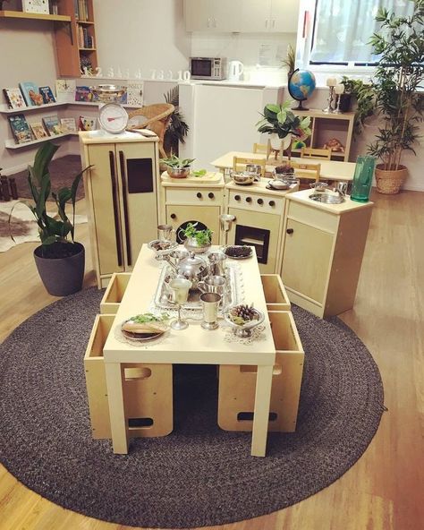 Reggio Emilia Kitchen Area, Reggio Dramatic Play Area, Montessori Elementary Classroom, Play Based Classroom, Fairy Dust Teaching, Classroom Design Ideas, Early Learning Environments, Childcare Rooms, Homeschool Room Organization