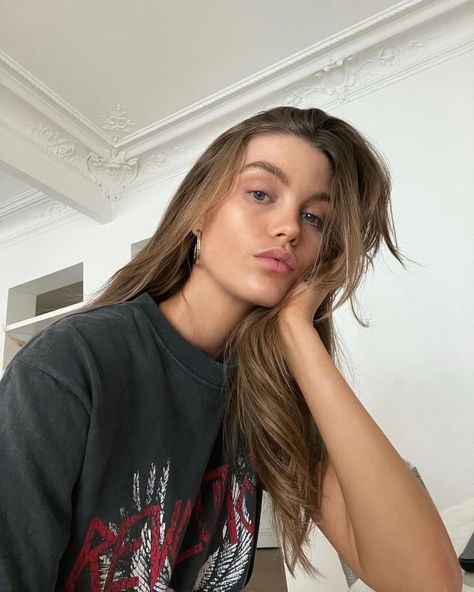 Luna Bijl auf Instagram: „Hi 😴“ Luna Bijl, Marlene Mckinnon, Beautiful Makeup, Makeup, Hair, On Instagram, Instagram, Make Up