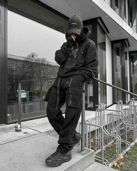 Tech Wear Street Style, Dark Wear Aesthetic, Casual Techwear Outfits Men, Mens Fashion Techwear, Plus Size Techwear, Oversized Techwear, Light Techwear, Tech Wear Outfit, Soft Techwear