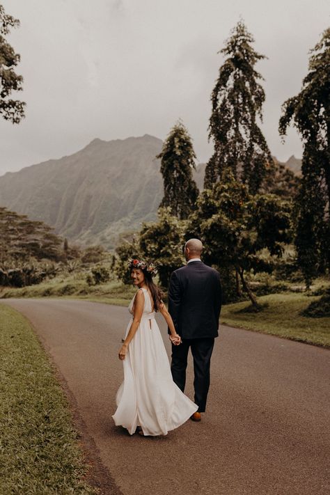 Hawaii Jungle, Tropical Elopement, Kauai Elopement, Inexpensive Wedding Dresses, Earthy Wedding, Waimea Canyon, Hawaii Elopement, Wedding Location, Nontraditional Wedding